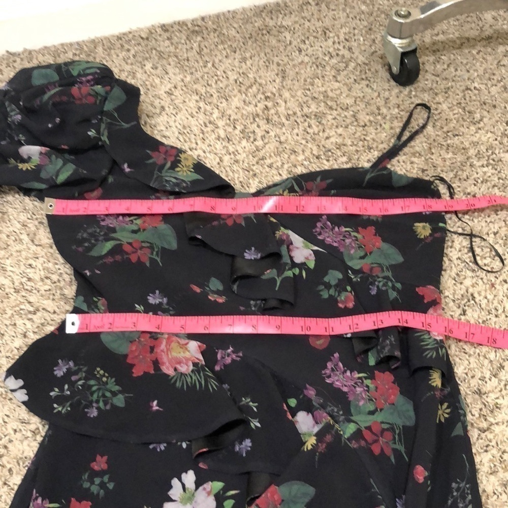 AMUR Pasqualena Midi Dress Size 10 Black Floral Ruffle Puff Sleeve One Shoulder - Picture 8 of 12